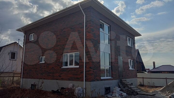 Дом 230 м² на участке 14,1 сот.