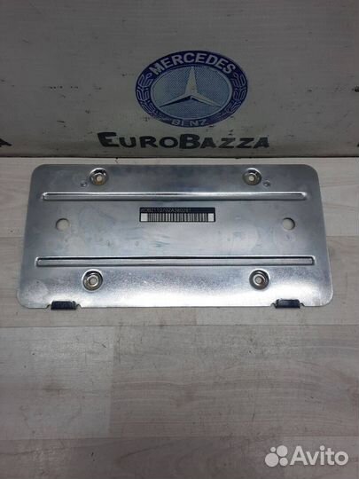 Накладка номерного знака Mercedes W211