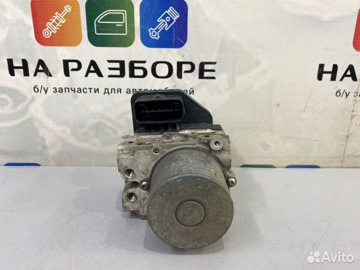 Блок abs Toyota Rav4 XA40 2AR-FE 2014