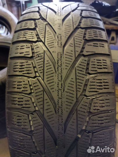 Nokian Hakkapeliitta R2 SUV 215/65 R16 102R