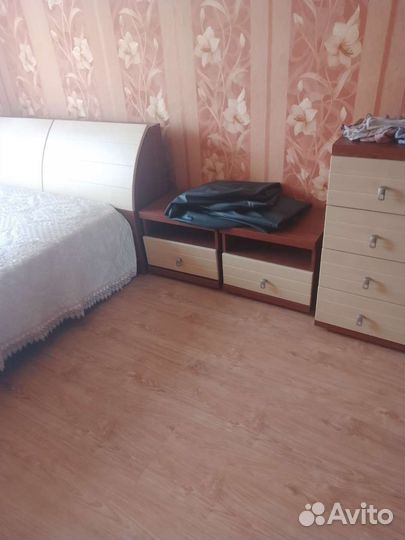 Продам спальный гарнитур