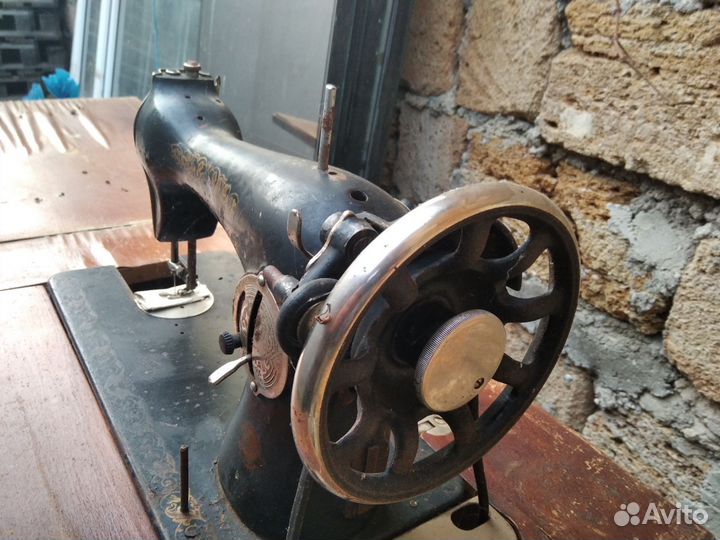 Швейная машинка