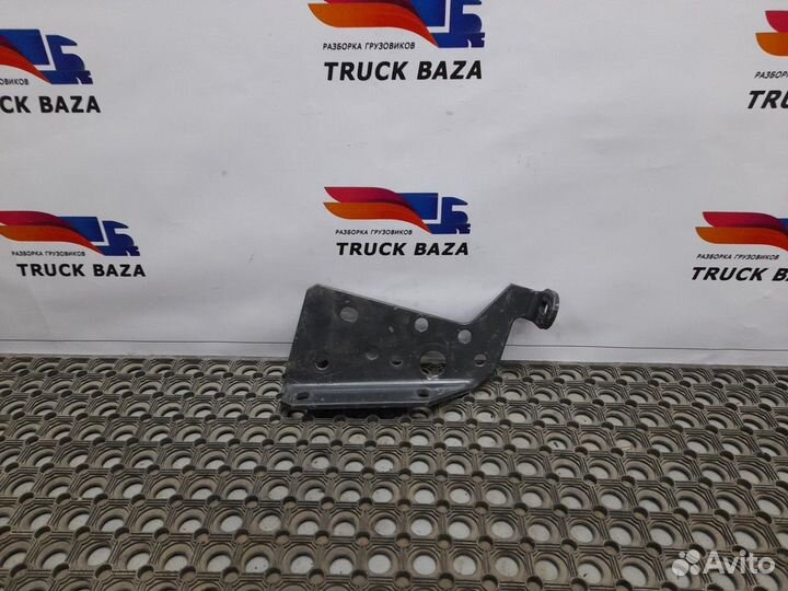 Кронштейн задней траверсы левый Scania 5-series