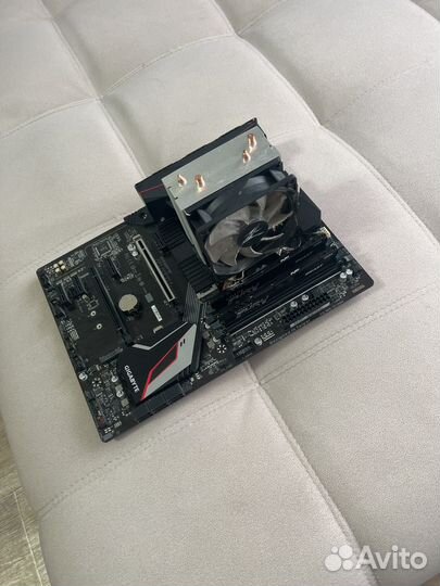 Материнская плата с процессором i7 8700k + 32 gb