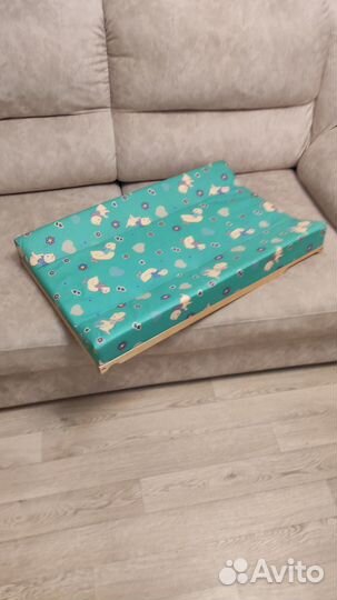 Пеленальная доска на кроватку