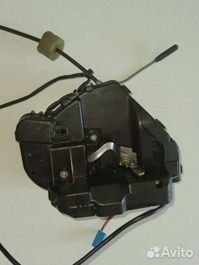 Замок задний левый Мерседес w211