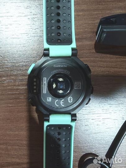 Часы garmin forerunner 235