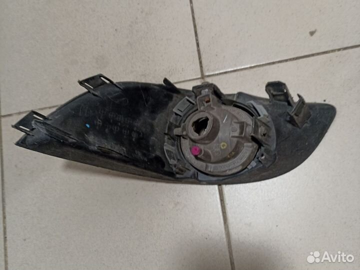 Фара противотуманная правая Mazda MPV