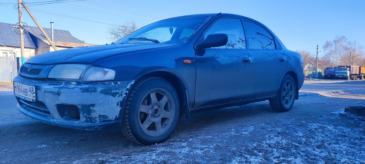 Mazda 323: фото владельца