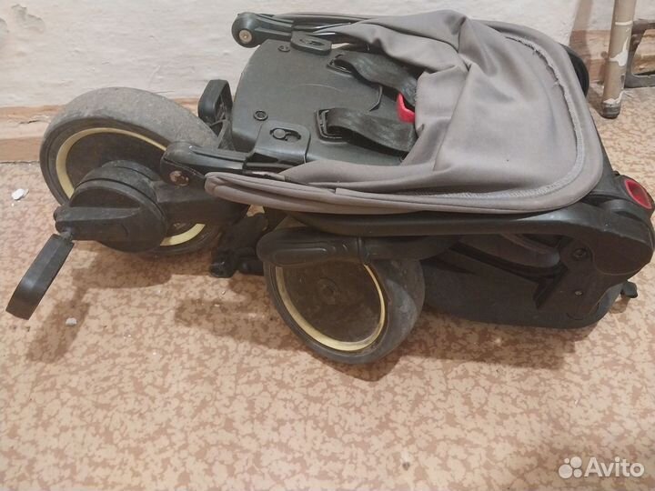 Трехколесный велосипед Luxmom