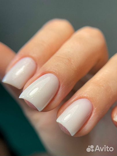 Маникюр с покрытием гель-лак