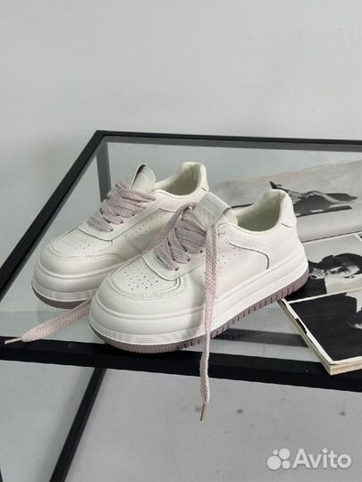 Кроссовки женские 36/38/39/40