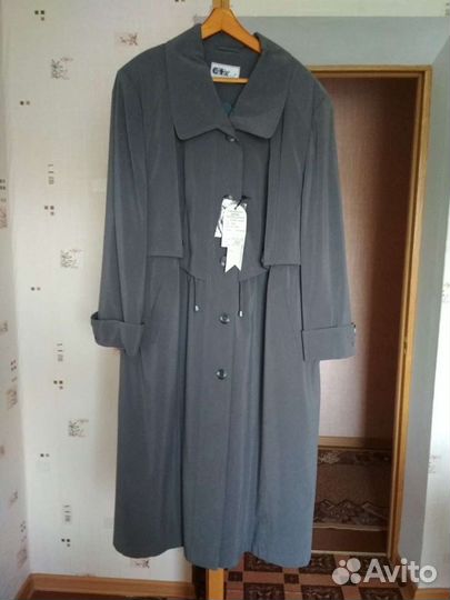 Женский плащ