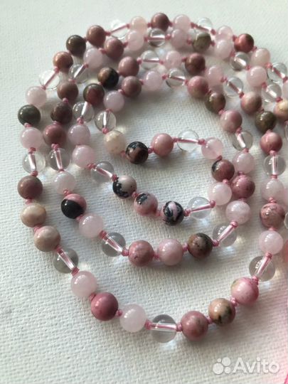 Мала из родонита и розового кварца