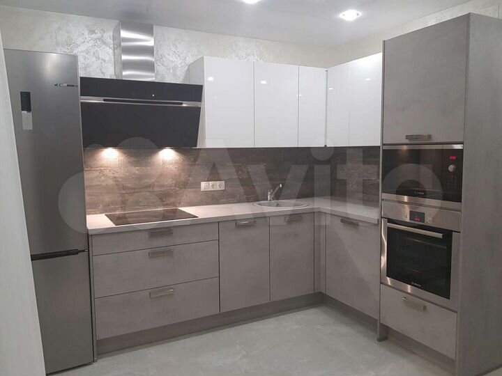 2-к. квартира, 70 м², 9/17 эт.