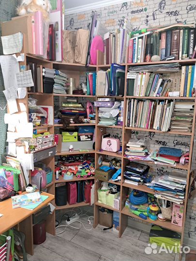 Книжная полка напольная