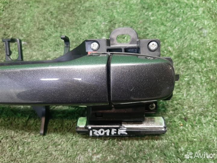 Ручка наружная двери передней правой Toyota Verso