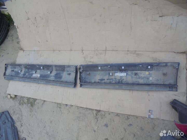 Накладка дверей правая сторона Volkswagen Teramont