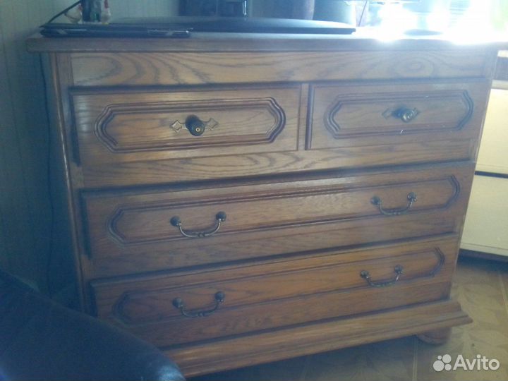 Спальный гарнитур из массива дуба бу