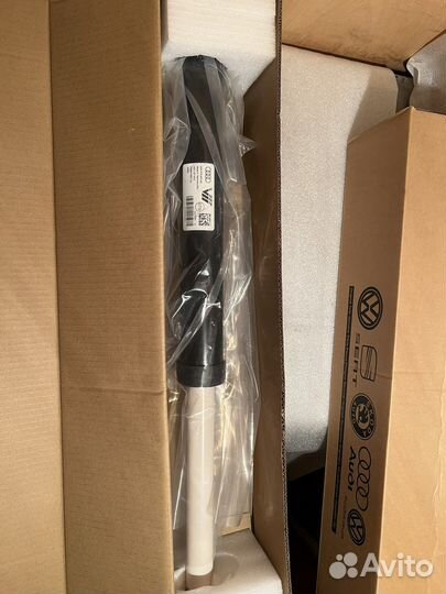 Амортизатор задний Управляемый Touareg Q7 Q8