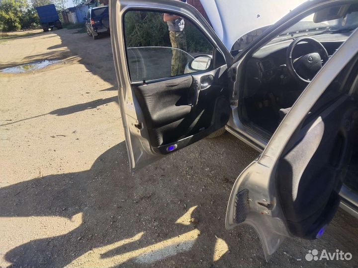 Opel Vectra 2.0 МТ, 2001, 250 000 км