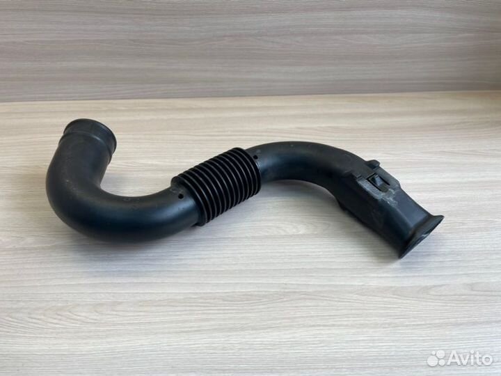 Патрубок воздушного фильтра Renault Sandero