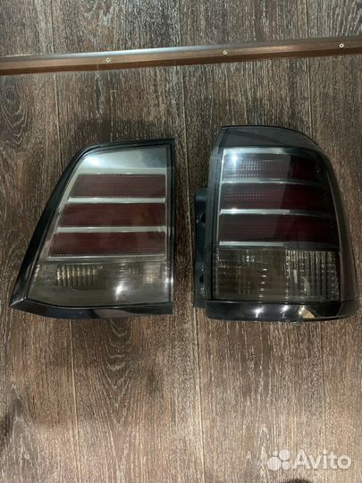 Задние фонари Toyota Land Cruiser 200