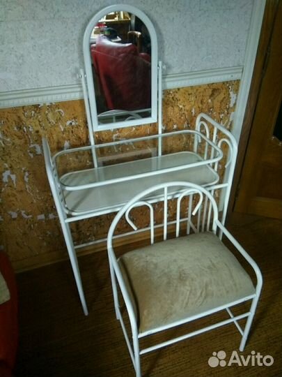 Туалетный столик с креслом Югославия, 80 е