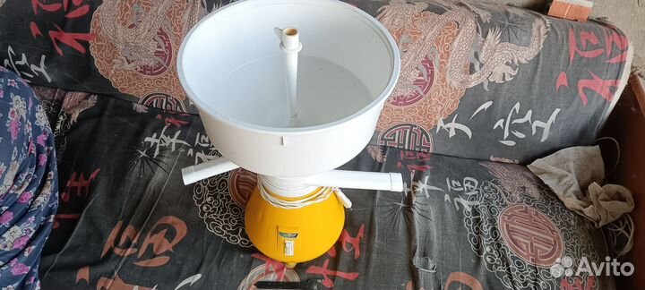 Сепаратор для молока электрический