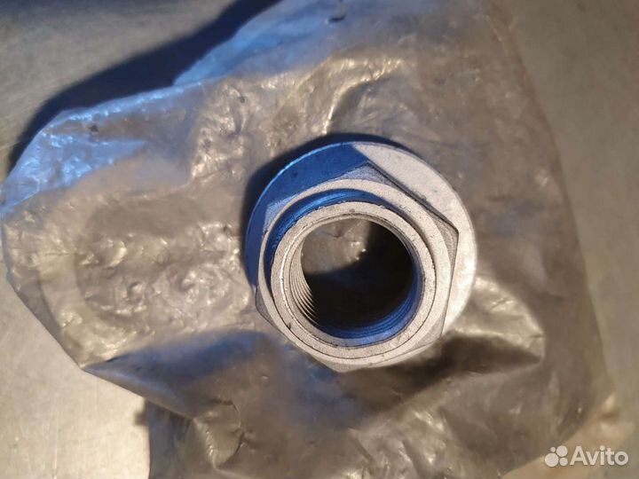 Гайка ступицы Chevrolet Captiva