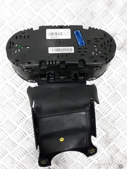 Панель приборов Volkswagen Polo