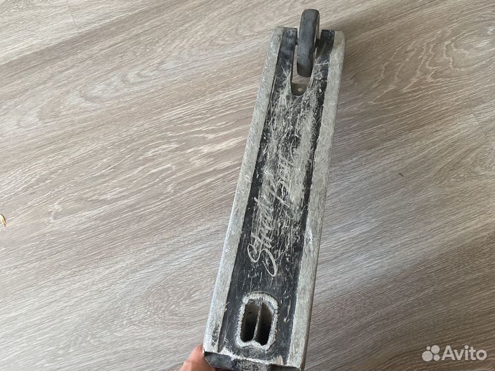 Продаю доску tech team