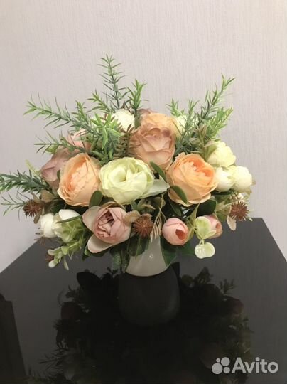 Композиции из искусственных цветов