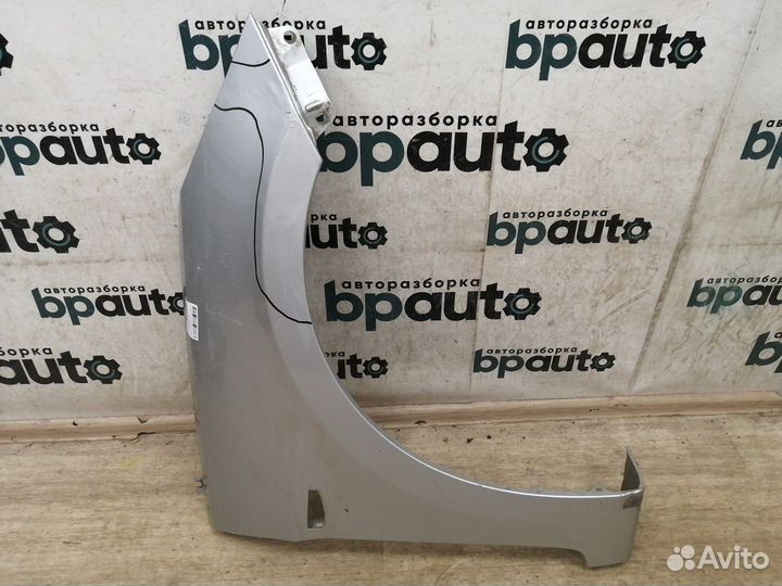 Крыло переднее правое с отв под поворотник