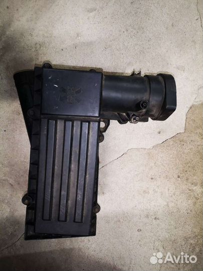 Корпус фильтра воздушного vw b6 3co129601 3co12960