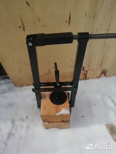 Струбцина для укладки бруса