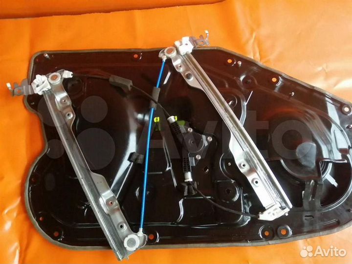 Стеклоподъемник электр. передний правый Infiniti