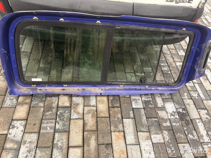 Стекло заднее левое Renault Kangoo 1