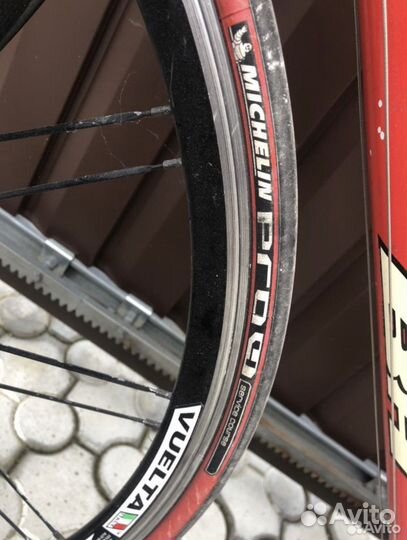 Шоссейный велосипед BH