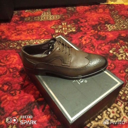Туфли мужские 40 размер новые