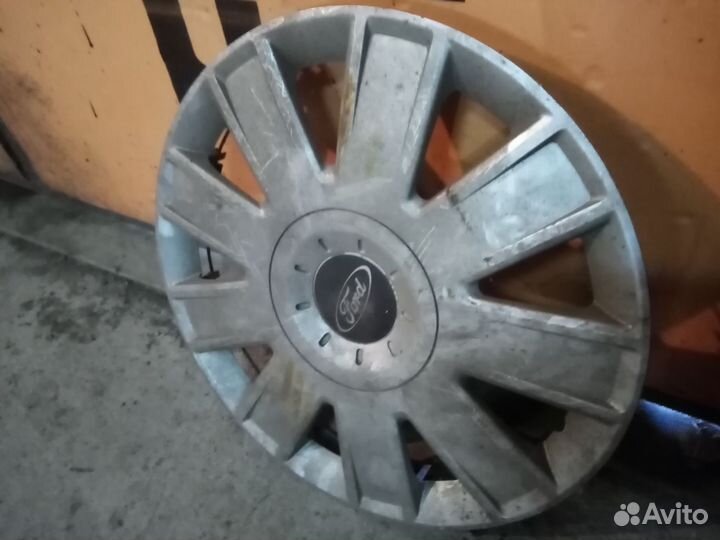 Колпак на Ford