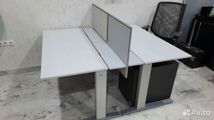 Столы компьютерные, тумбы Bene Австрия