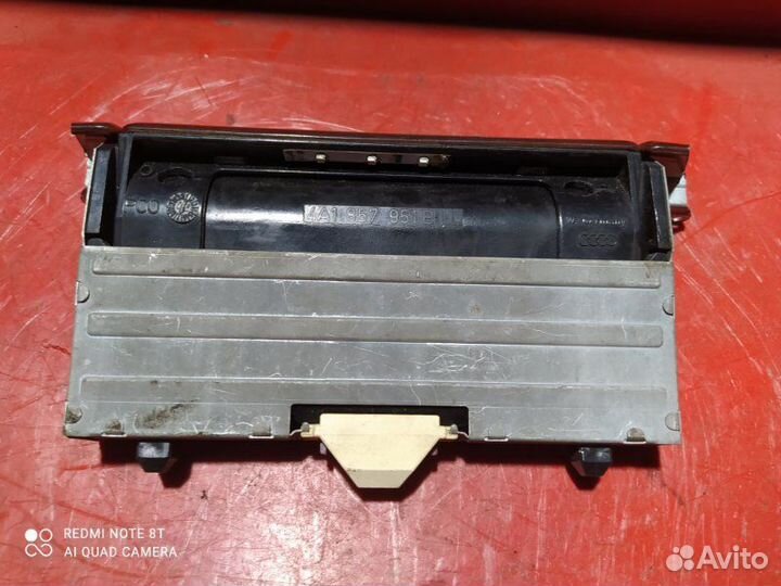 Пепельница передняя Audi 100 седан 2.8 AAH 1993