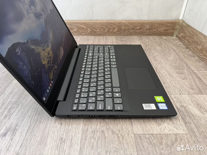 Lenovo S145 (Core i3-7020U/Nvidia мх110/DDR4 12Gb)