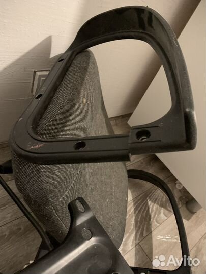 Офисное кресло бюрократ