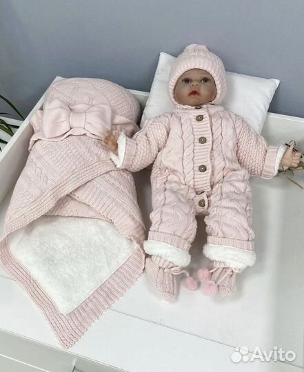 Комплект на выписку для девочки