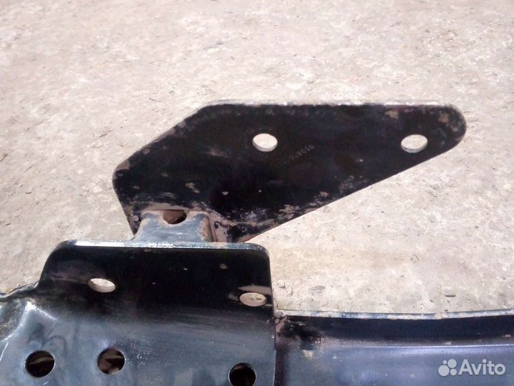 Кронштейн заднего бампера BMW X5 e53