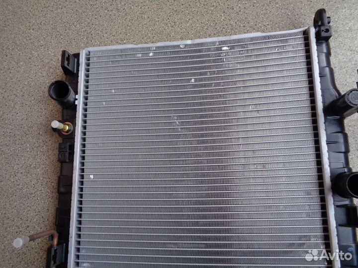 Радиатор охлаждения Hyundai Grandeur 3.0 л