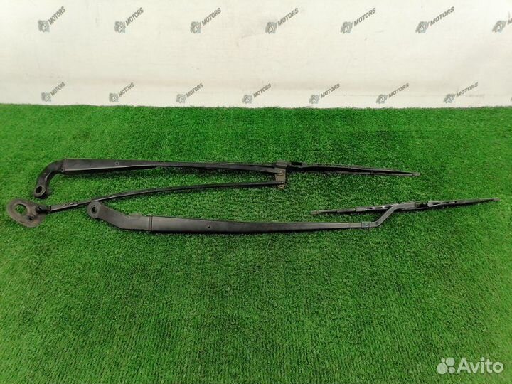 Дворник передний Toyota Celsior UCF31 3uzfe 2003