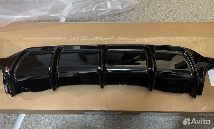 Задний диффузор под 2ой выхлоп BMW 4